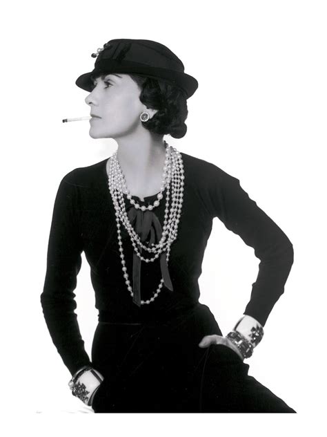 les archives de la mode chanel|gabrielle Chanel pièces de signature.